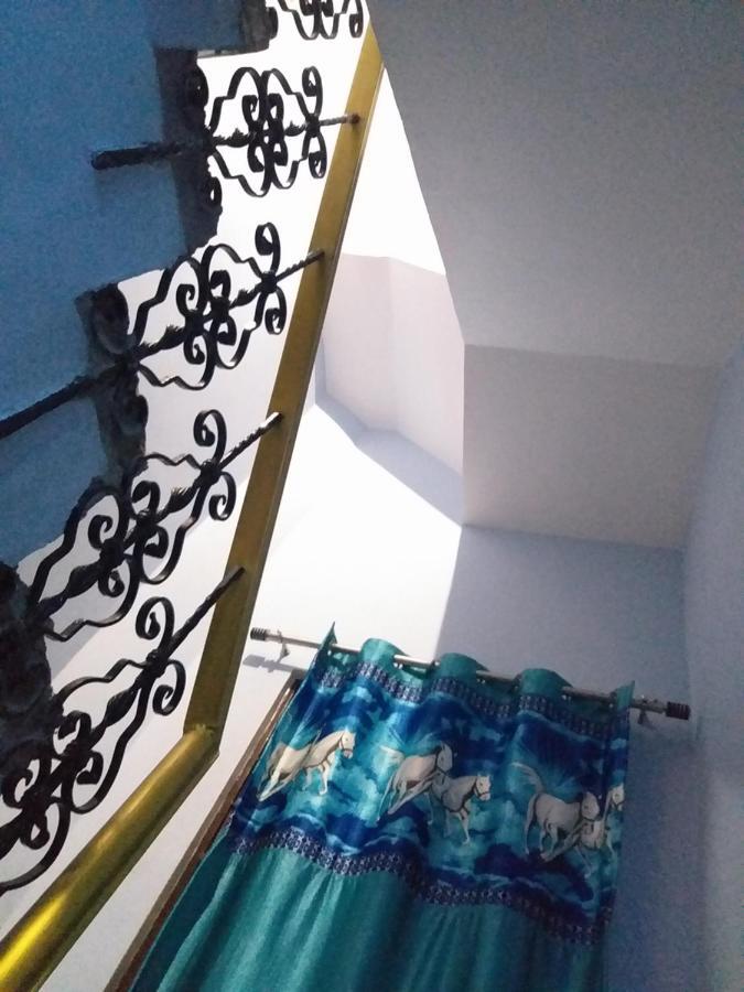 Maa Durga Inn Варанаси Экстерьер фото